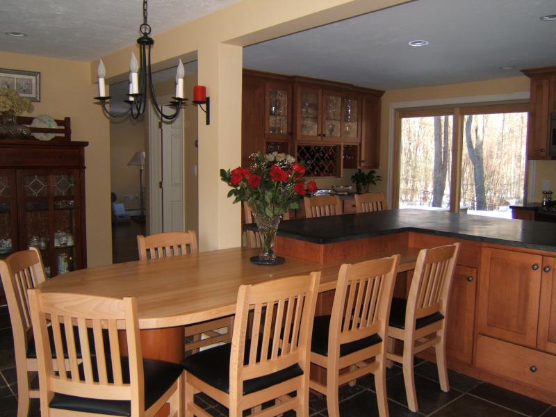 Nutmeg maple kitchen
